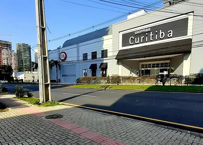 Acolhedor Studio no Batel/Água Verde em frente ao Shopping Curitiba