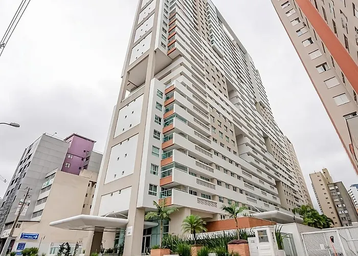 Acolhedor Studio no Batel/Água Verde em frente ao Shopping Curitiba
